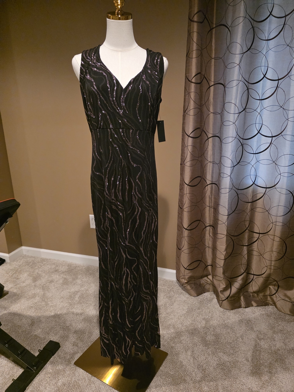 Elegant Black Sleeveless Sequin Evening Gown